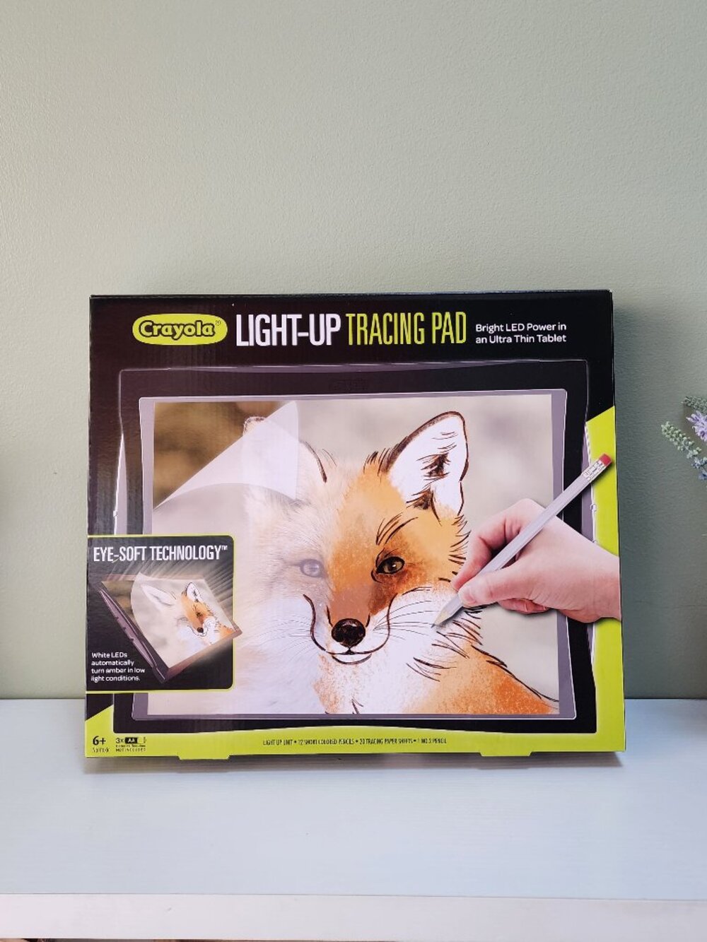 Crayola Light-Up Tracing Pad LED Drawing Tablet NIB